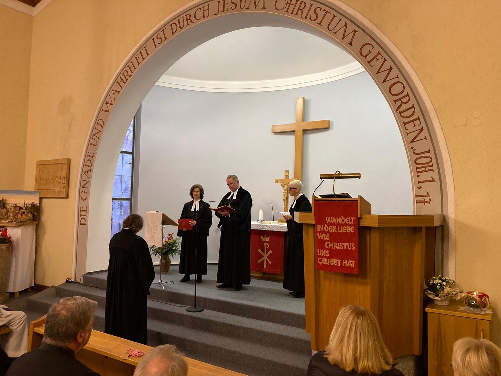 Feierliche Amtseinf&uuml;hrung mit Superintendent Manfred Sauer in der Martin-Luther-Kirche in Lienz. Foto: Stangl
