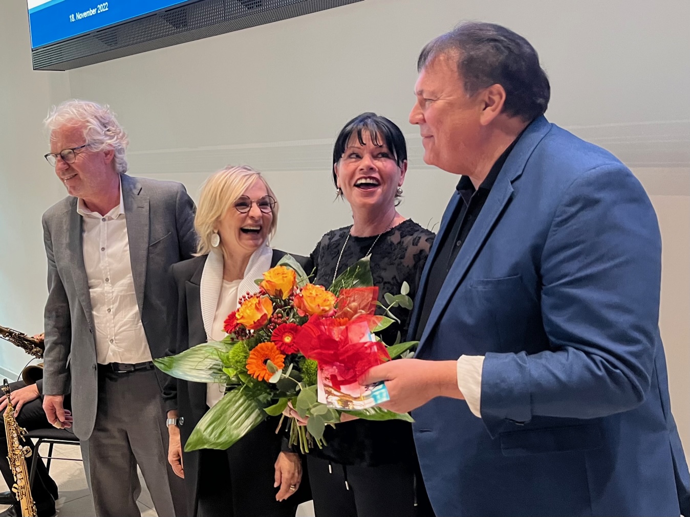 Bernhard Zanon (Obmann Gemeindeverband BKH Lienz) , BGM Elisabeth Blanik, Claudia und Andreas K&ouml;ll, Foto: Brugger