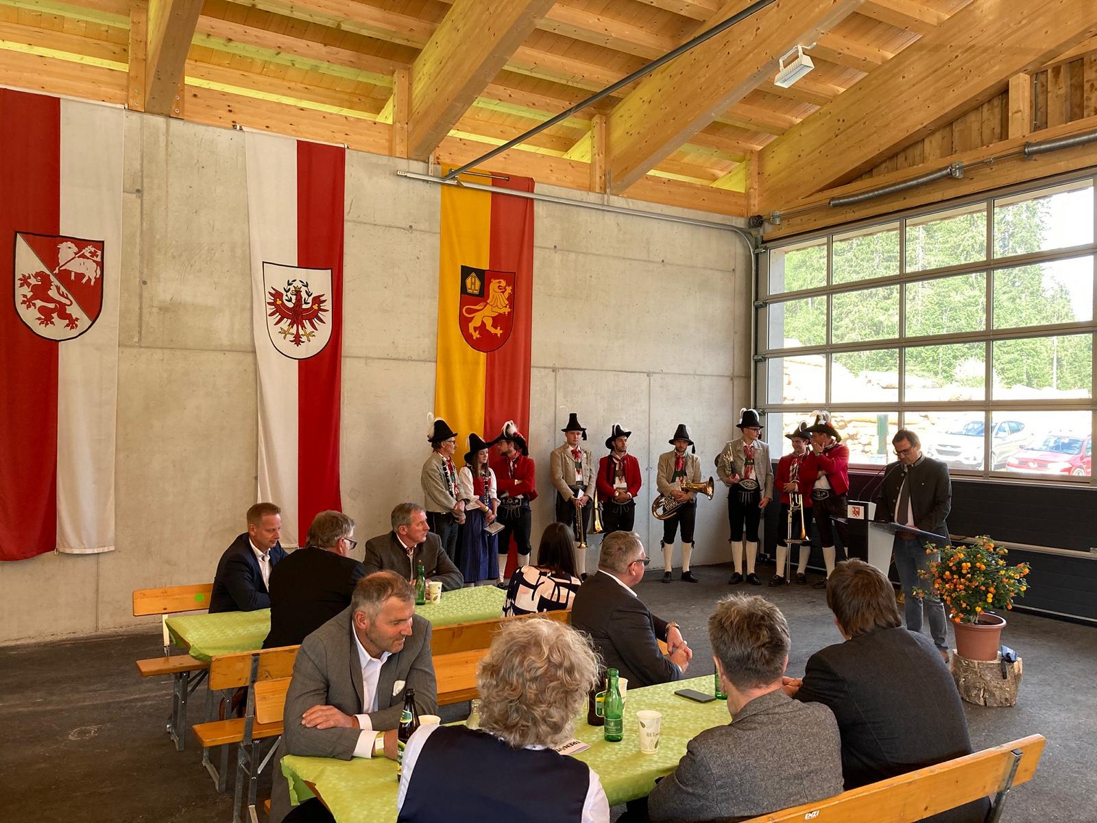 Bl&auml;sergruppe der beiden Musikkapellen Obertilliach und Untertilliach umrahmten die Feier. Foto: Stangl