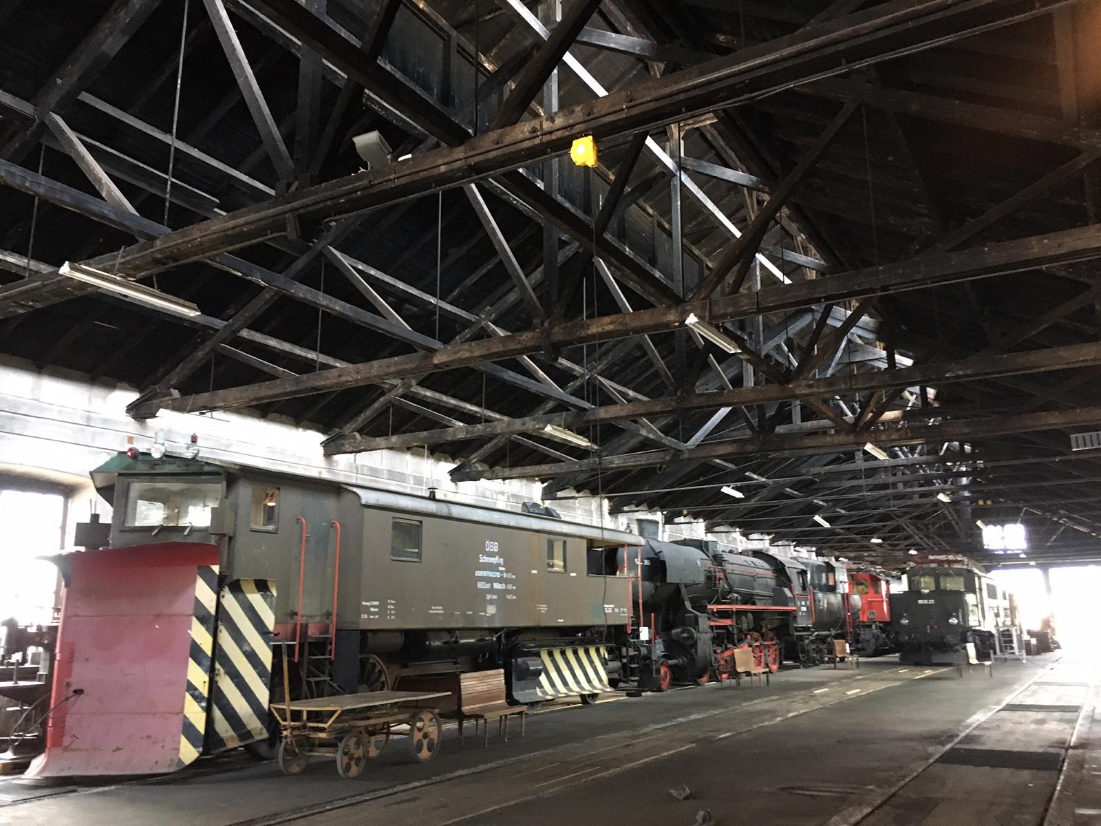 Das S&uuml;dbahnheizhaus ist selbst Zeitzeuge. Foto: Stangl