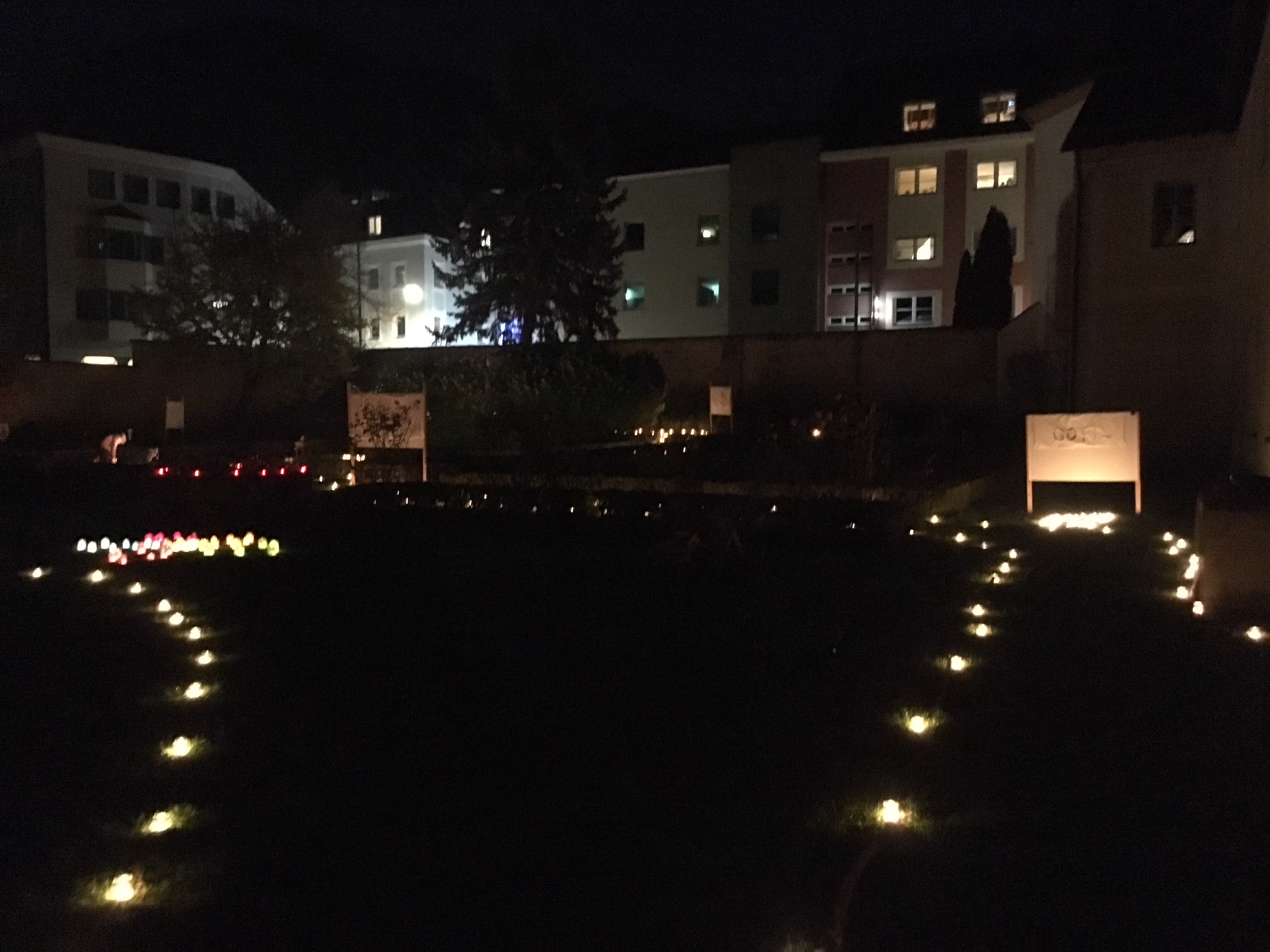 Lichterstimmung im Klostergarten, Foto: Stangl