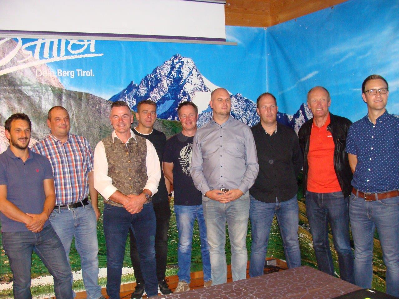 Der neu gew&auml;hlte Vorstand der Sportunion Matrei: Bachmann Stefan, Ganzer Bernd, Holzer Franz, Berger Martin, Presslaber Josef, Ganzer Natalis, Oberwalder Daniel, Riepler Norbert, Riepler Michael (nicht im Bild Mario Duregger), Foto: SU Matrei