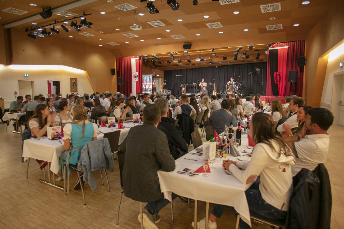 Die Sillianer Buibm und DJ Stephan sorgten f&uuml;r Stimmung und Partysound. Foto: Marktgemeinde Sillian