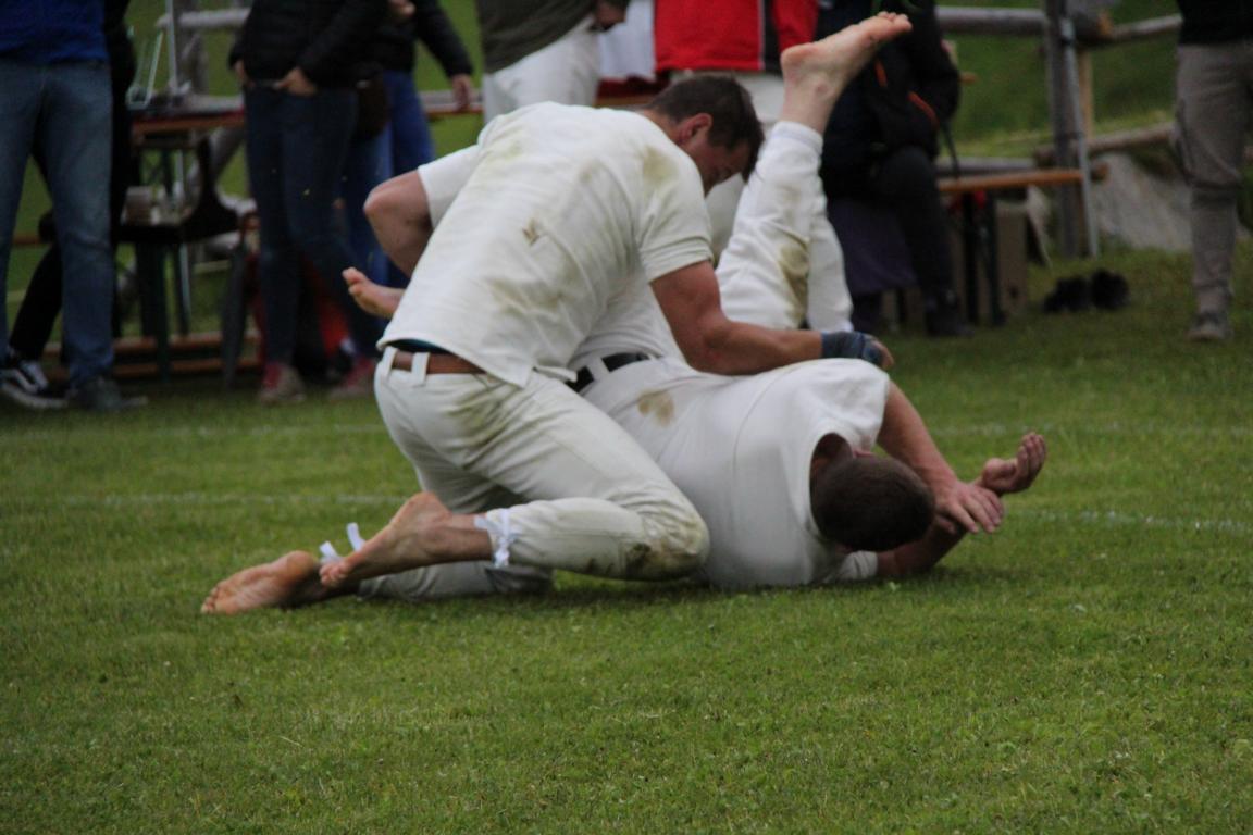 Vizehogmoar Kevin Holzer im Siegeskampf gegen Thomas Plenk