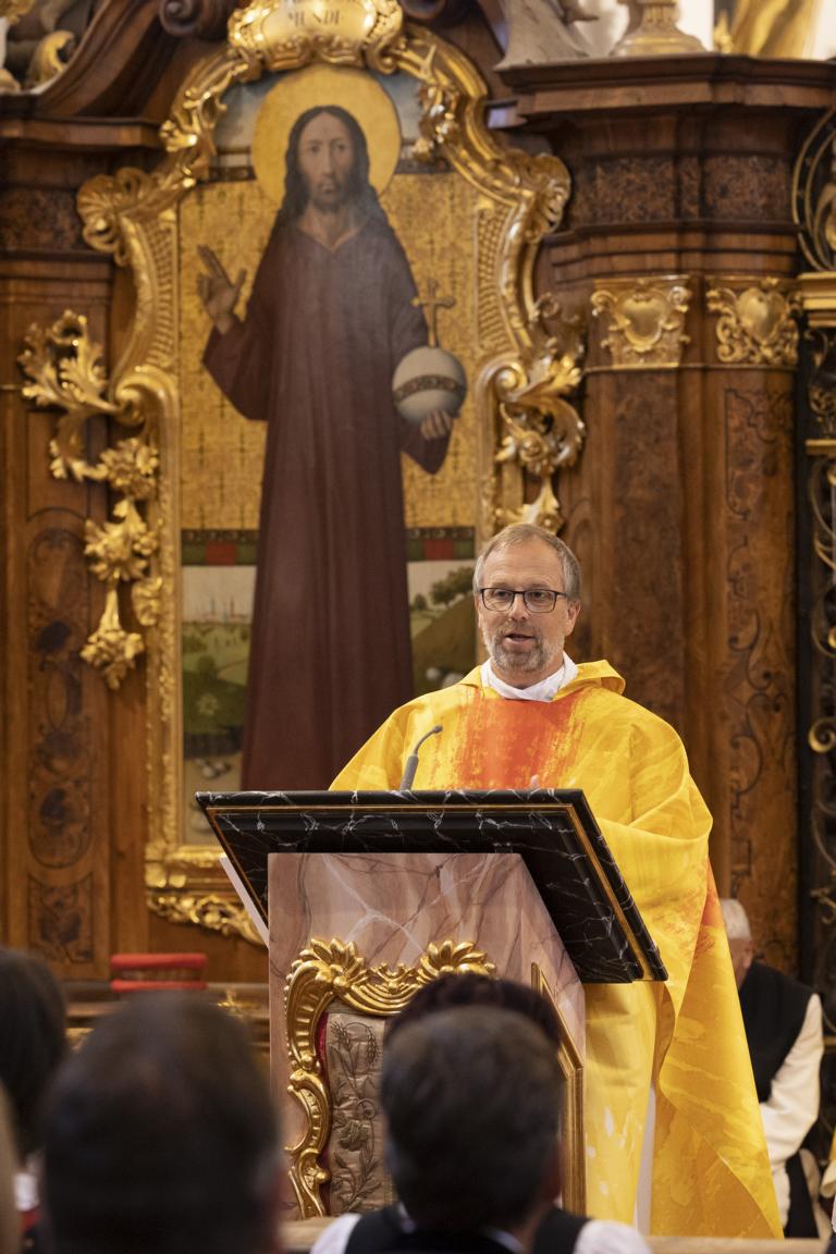 Bei der heiligen Messe mit dem geb&uuml;rtigen Osttiroler Bischofsvikar Jakob B&uuml;rgler wurde das Herz-Jesu-Gel&ouml;bnis erneuert &copy; Land Tirol/Die Fotografen