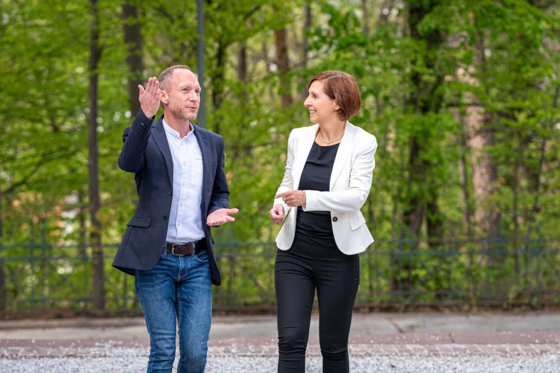 LAbg. Georg Kaltschmied und LR Gabriele Fischer. Foto: Gr&uuml;ne