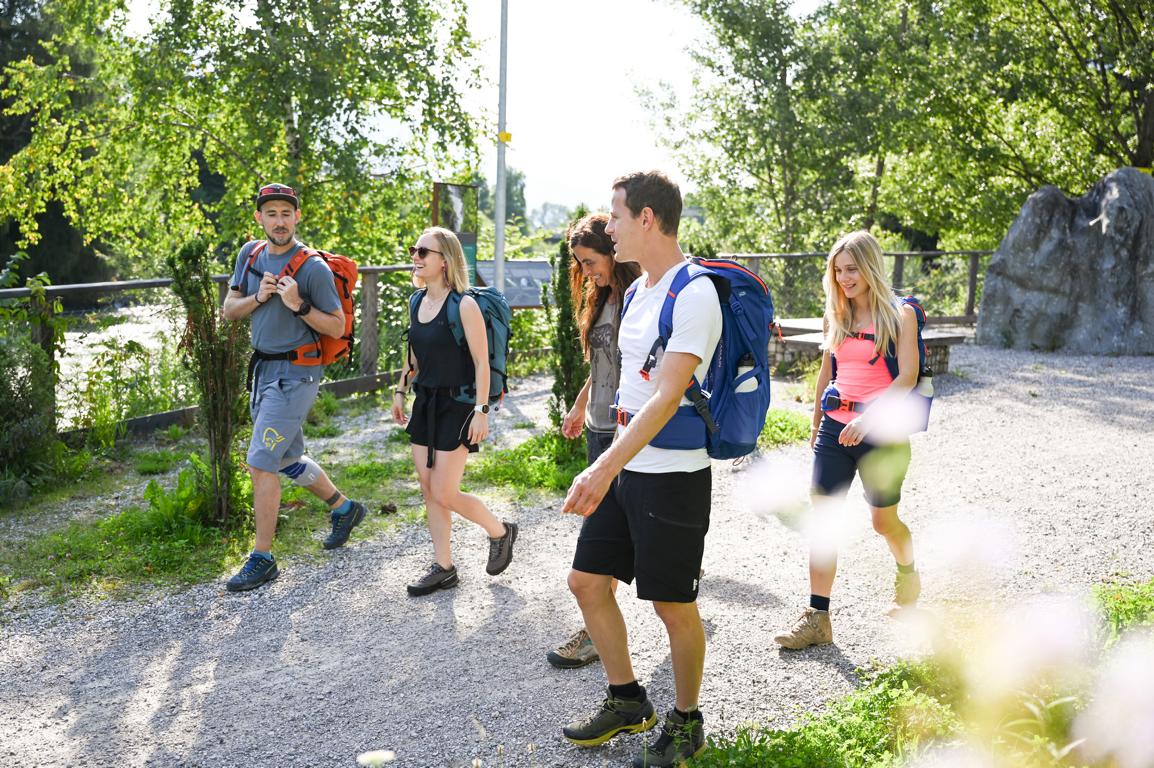 An der Einm&uuml;ndung der Isel in die Drau beginnt der Iseltrail. An den ersten beiden Tagen begleitet Evelin Gander die "Traumpaare", Foto: TVBO/Wagner