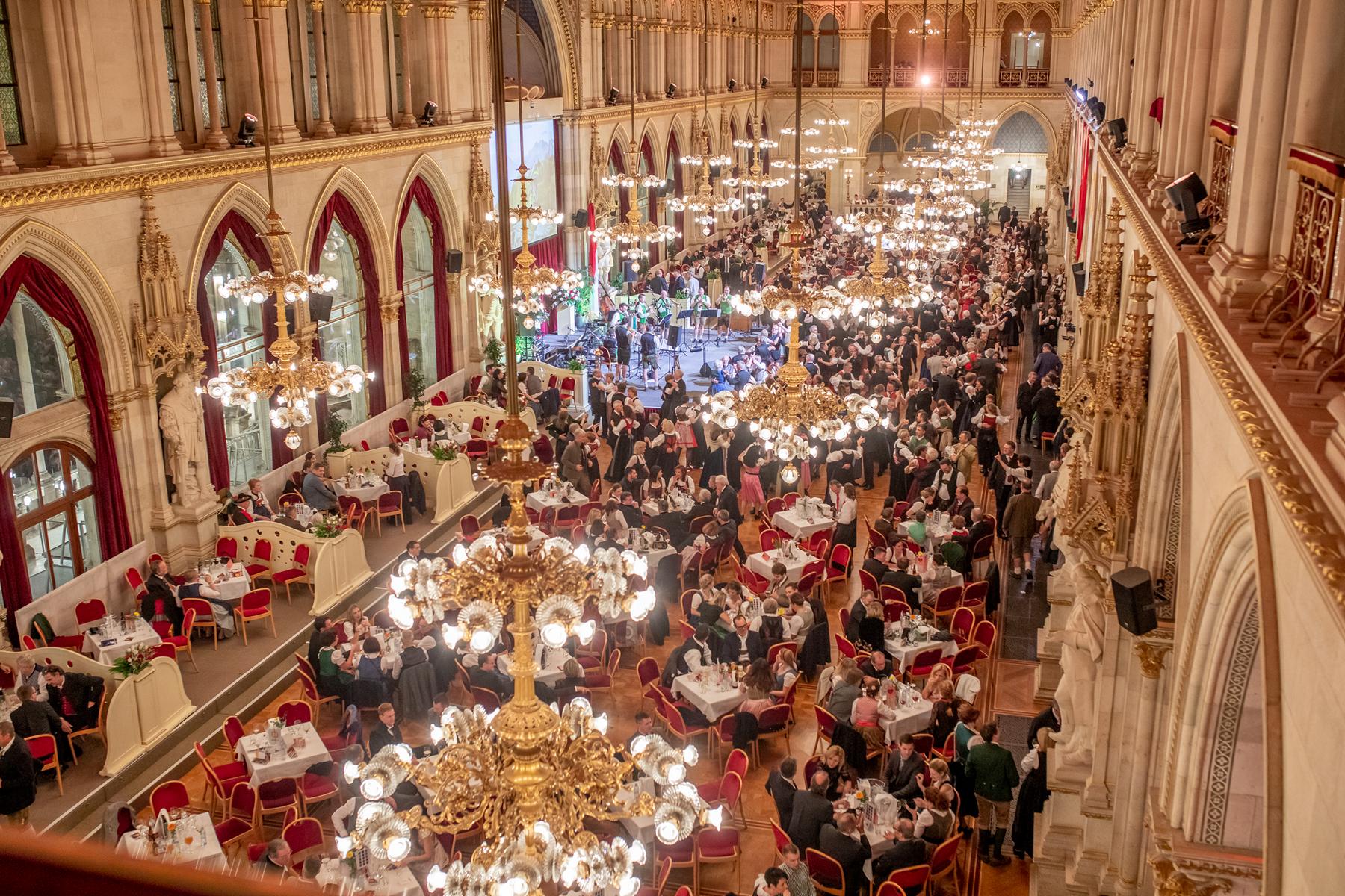 Jan.: Der Festsaal im Wiener Rathaus beim Tirolerball. Foto: Brunner Images