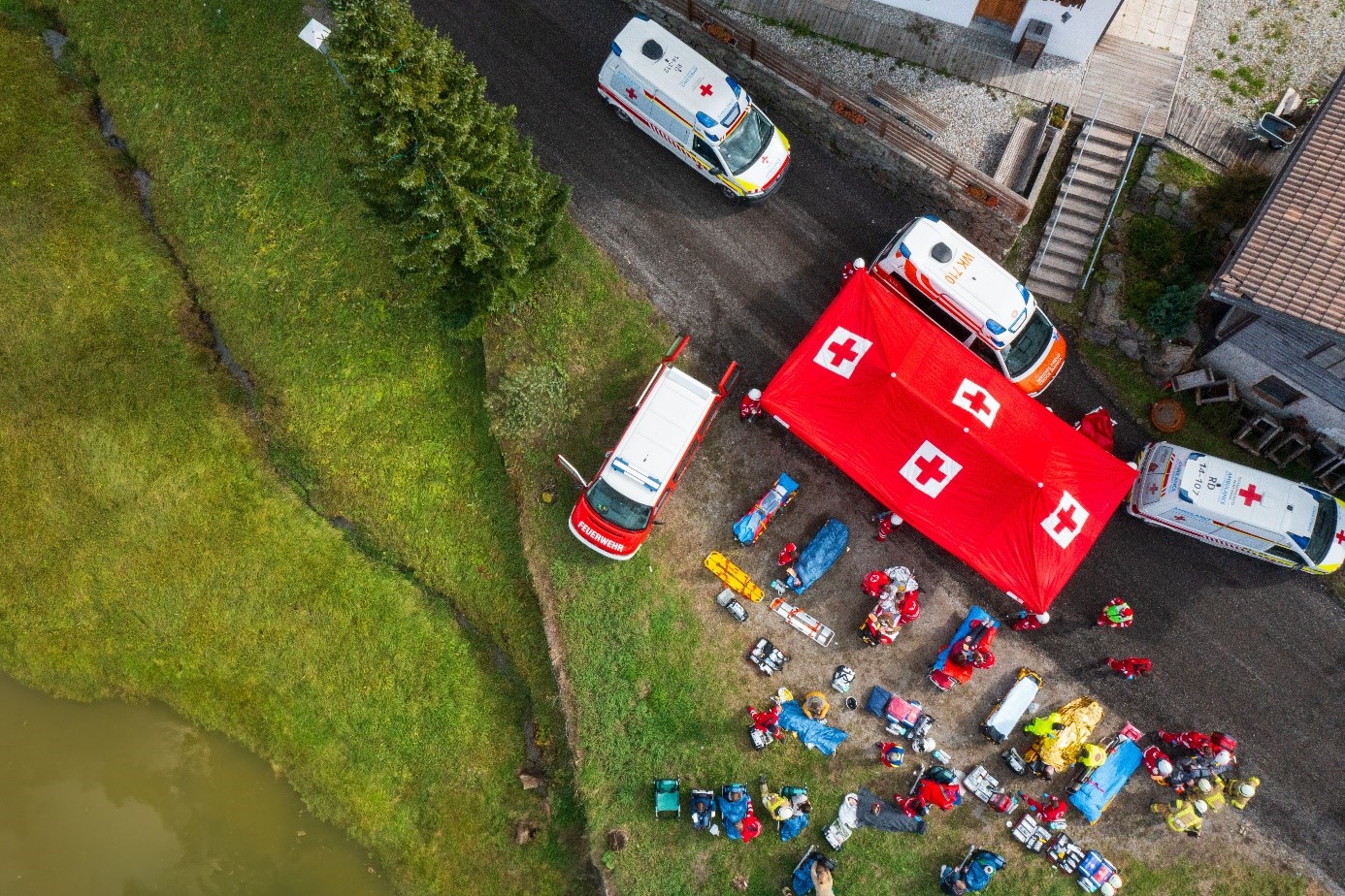 Foto: Ecaterina TOLICOVA &Ouml;RK Osttirol. Luftaufnahme der Patientensammelstelle
