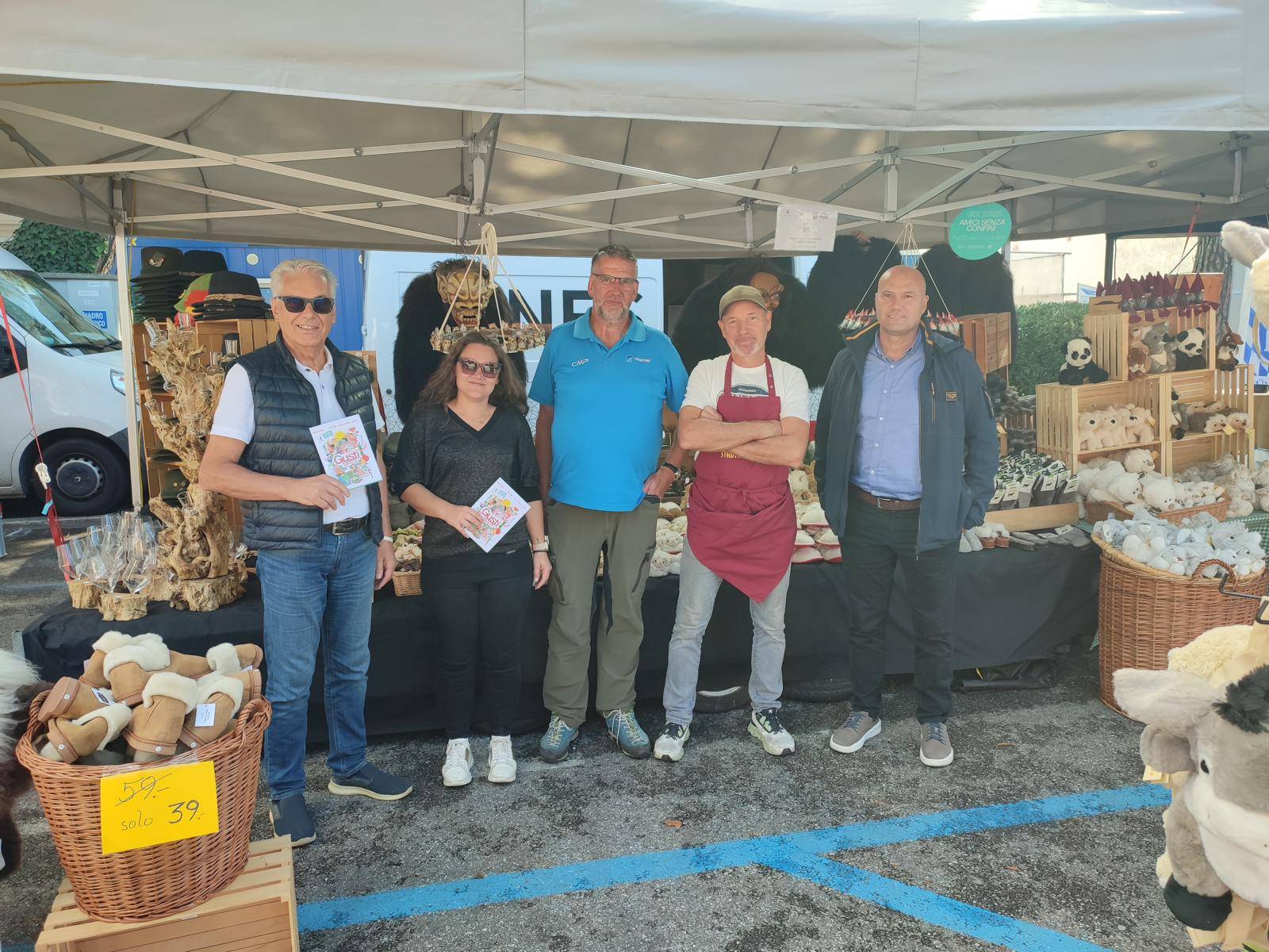 GR und G&ouml;rzbeauftragter der Stadt Lienz Paul Meraner, Jasmina Steiner, Johannes Gamper und Gerhard Pramstaller (Diogenes), Stadtamtsdirektor Alban Ymeri