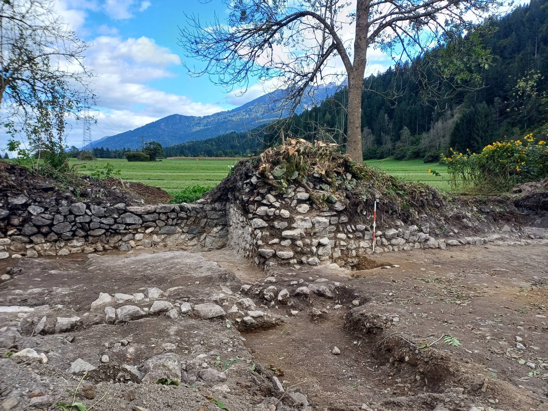 Neben der Hadnmauer wurden auch &Uuml;berreste von r&ouml;mischen Villen gefunden.