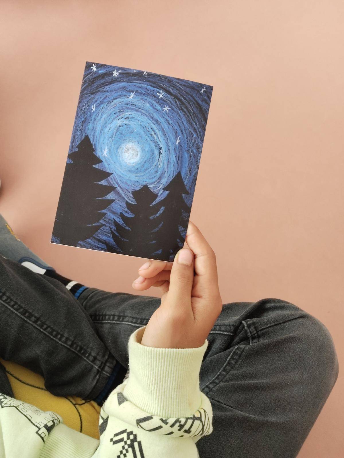 Die einzelnen Klassen wendeten verschiedene Mal-Techniken f&uuml;r ihre Weihnachtskarten an.