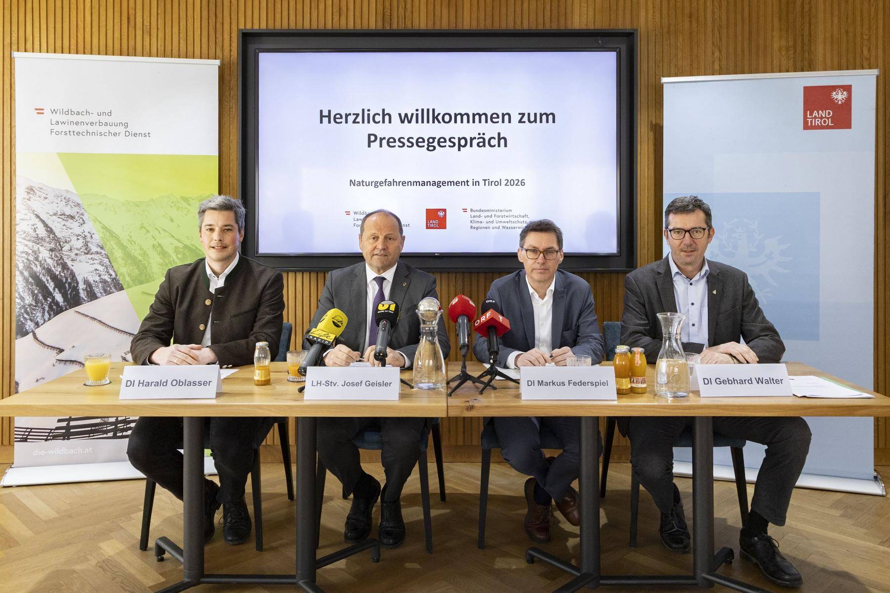 v.l.: DI Harald Oblasser, LH-Stv. Josef Geisler, DI Markus Federspiel, DI Gebhard Walter. Foto: Land Tirol