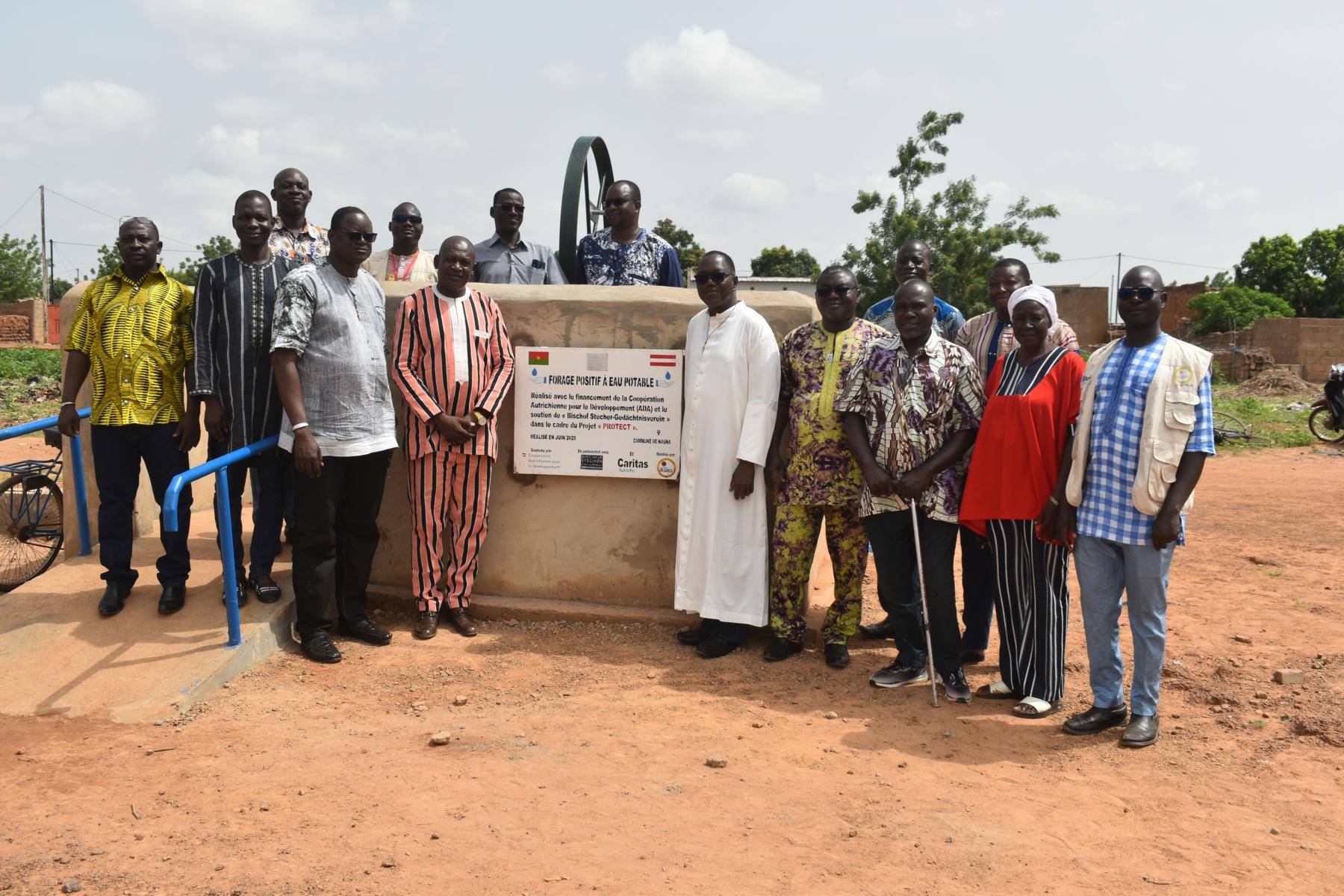 Neuer &bdquo;Stecher-Brunnen&ldquo; in Nouna, Burkina Faso, Westafrika. Foto: Caritas/Ged&auml;chtnisverein