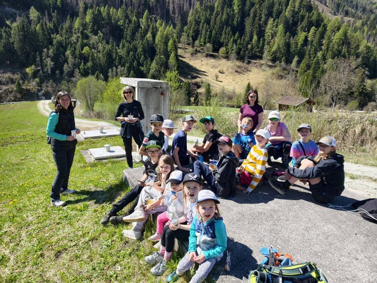 Dorfreinigung Foto: Vereine und Gemeinde Virgen