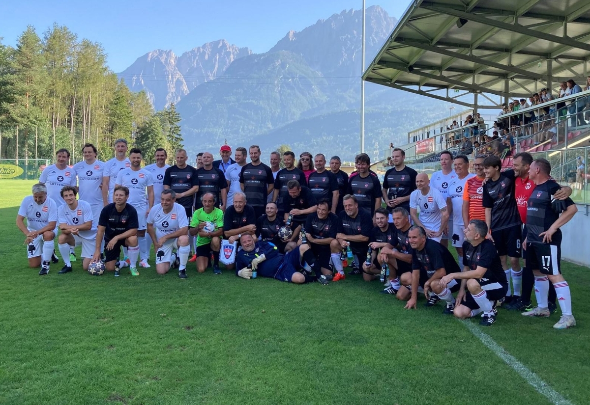 Charity-Fu&szlig;ball: Die K&ouml;che siegten mit 5 Toren