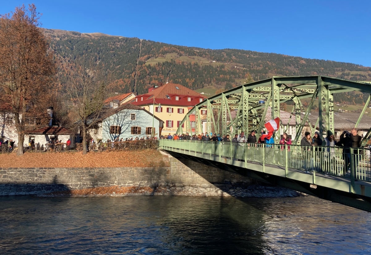 "Spaziergang" in Lienz gegen Coronapolitik und Impfpflicht 