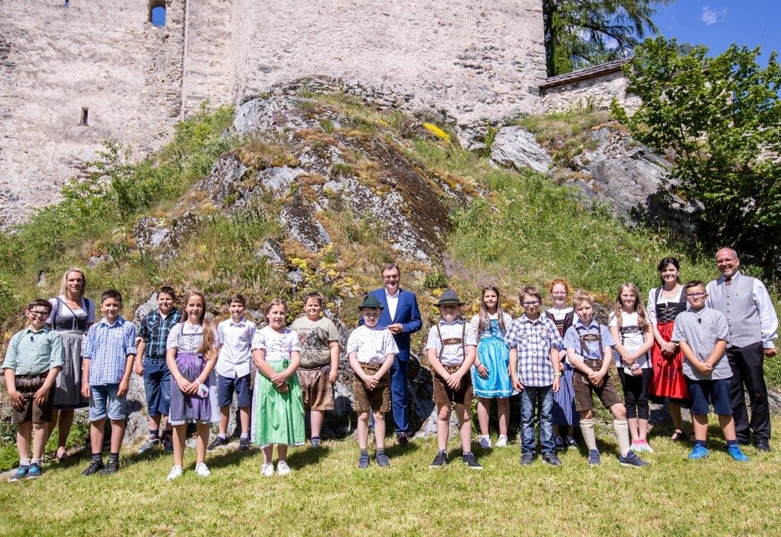 Sillianer Sch&uuml;lerInnen trafen den Landeshauptmann