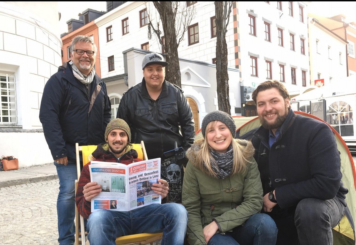 Geheimer Video-Dreh der Jungbauern am Hauptplatz