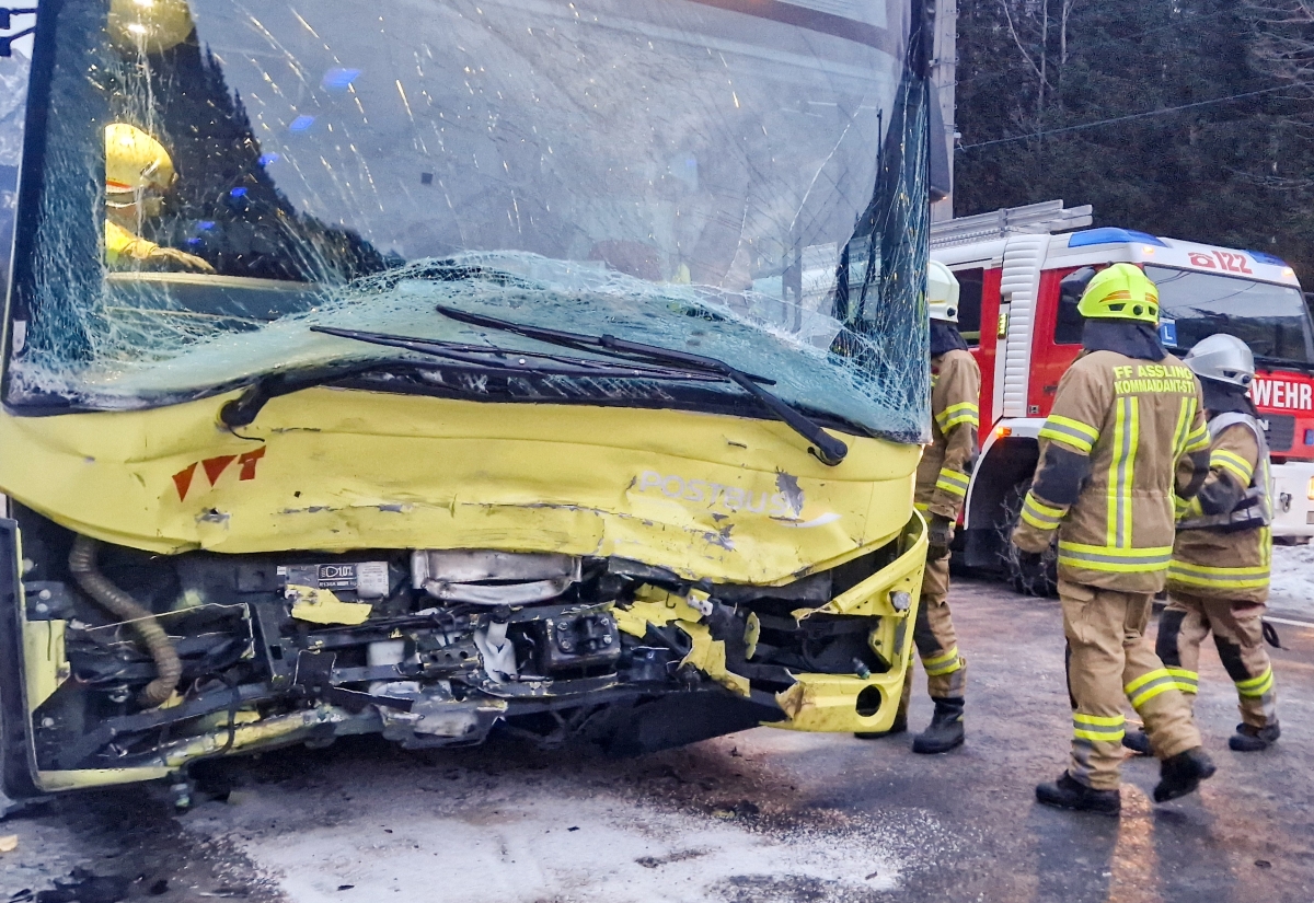 Assling: Mutter und zwei Kinder bei Verkehrsunfall get&ouml;tet