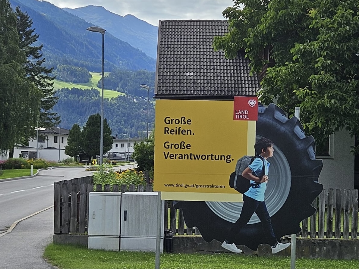 Aufruf zur Vorsicht f&uuml;r Lenker von Gro&szlig;traktoren