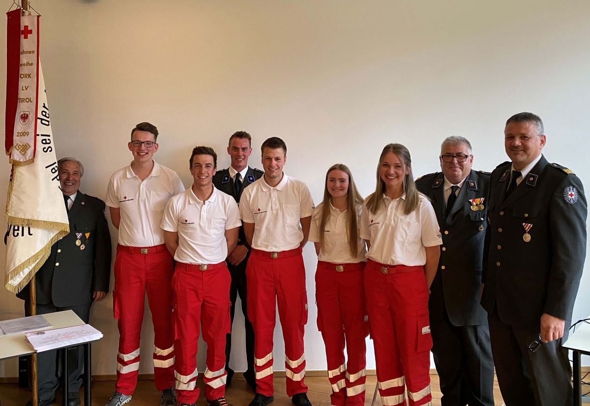 Neue Sanit&auml;terInnen f&uuml;r das Rote Kreuz Defereggental