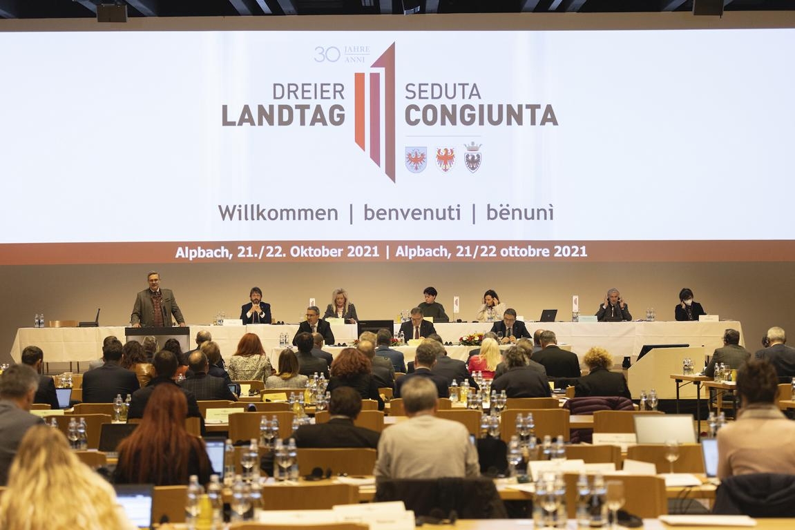 Dreier-Landtag beschlie&szlig;t &uuml;berregionales Wolfs-Monitoring