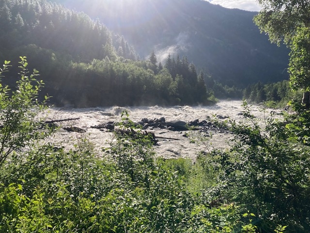 Fl&uuml;sse und B&auml;che f&uuml;hren nach Regen Hochwasser