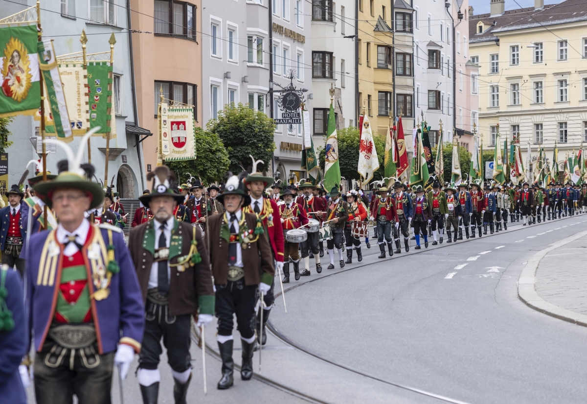 Tiroler Sch&uuml;tzenbund feierte 70 Jahr-Jubil&auml;um