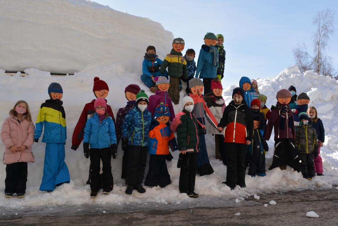 Fans aus Holz f&uuml;r Nachwuchs-Biathlon-WM in Obertilliach