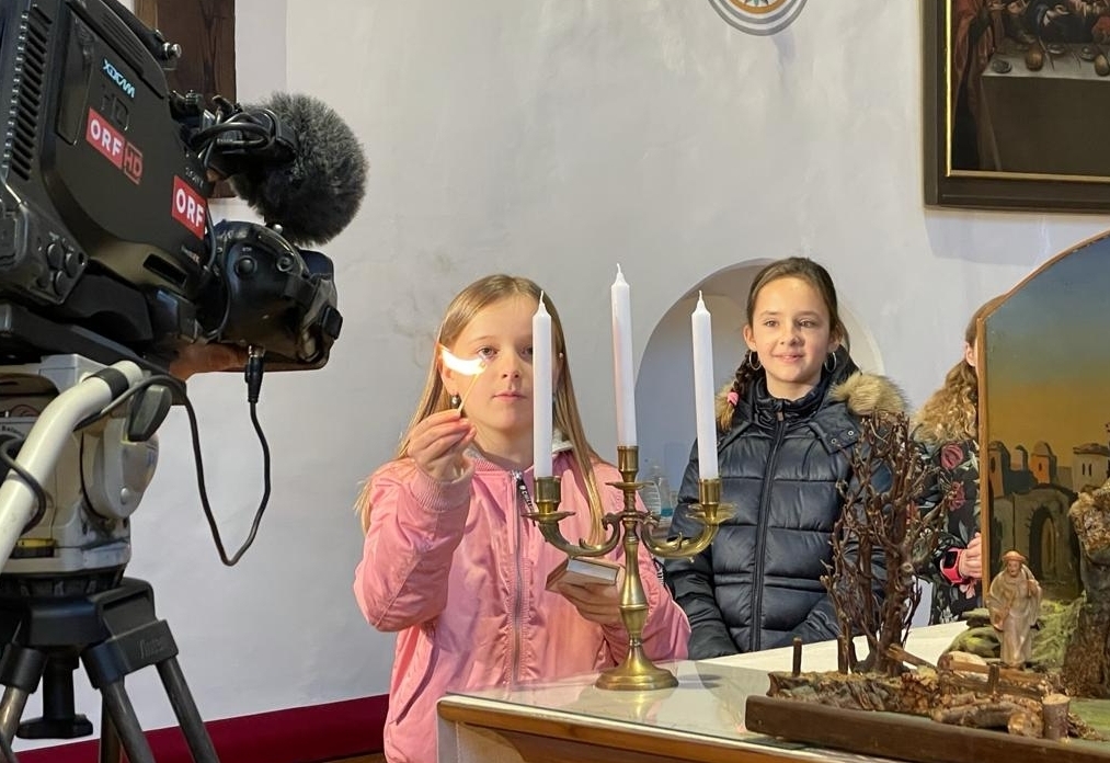 MS Egger-Lienz feiert Schul-Weihnachtsmesse online