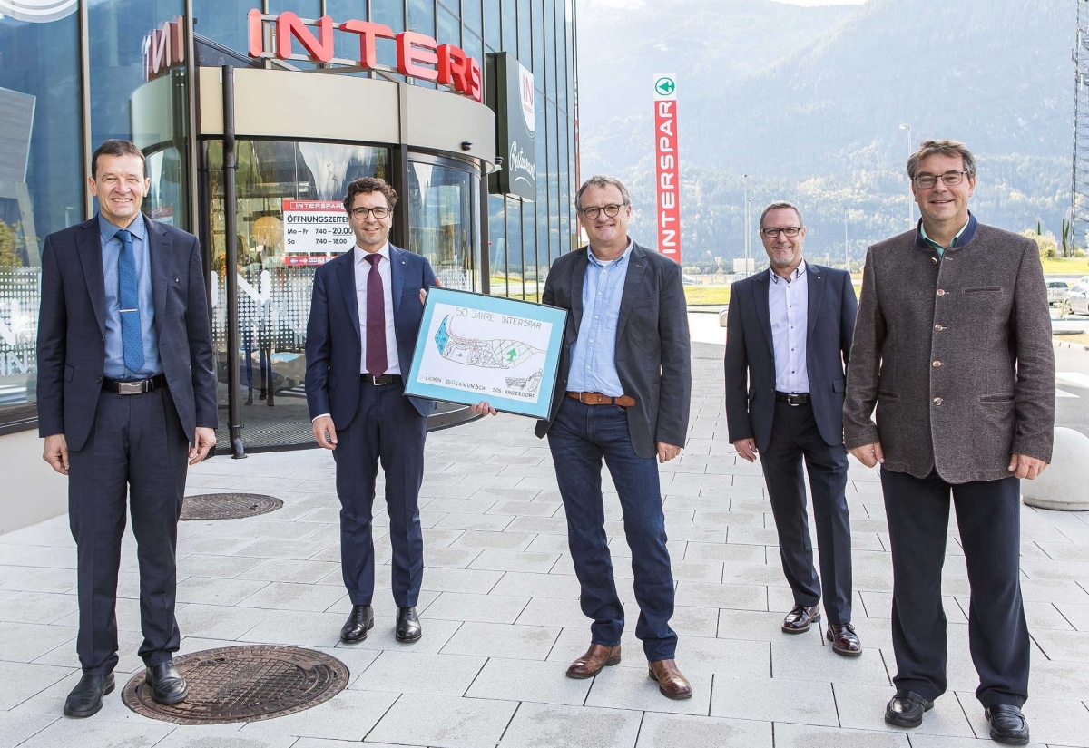 Interspar spendet 10.000 Euro an SOS-Kinderdorf