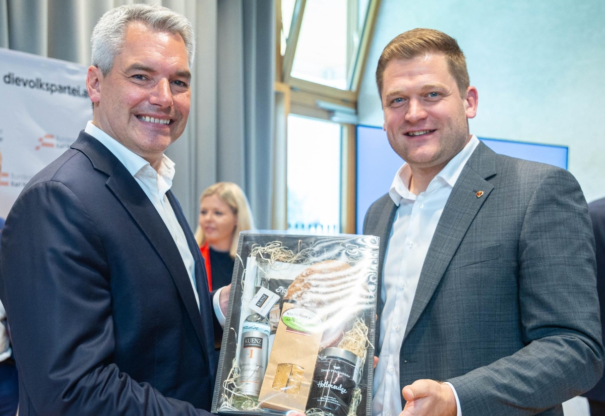 Exklusiv-Interview mit Bundeskanzler Karl Nehammer