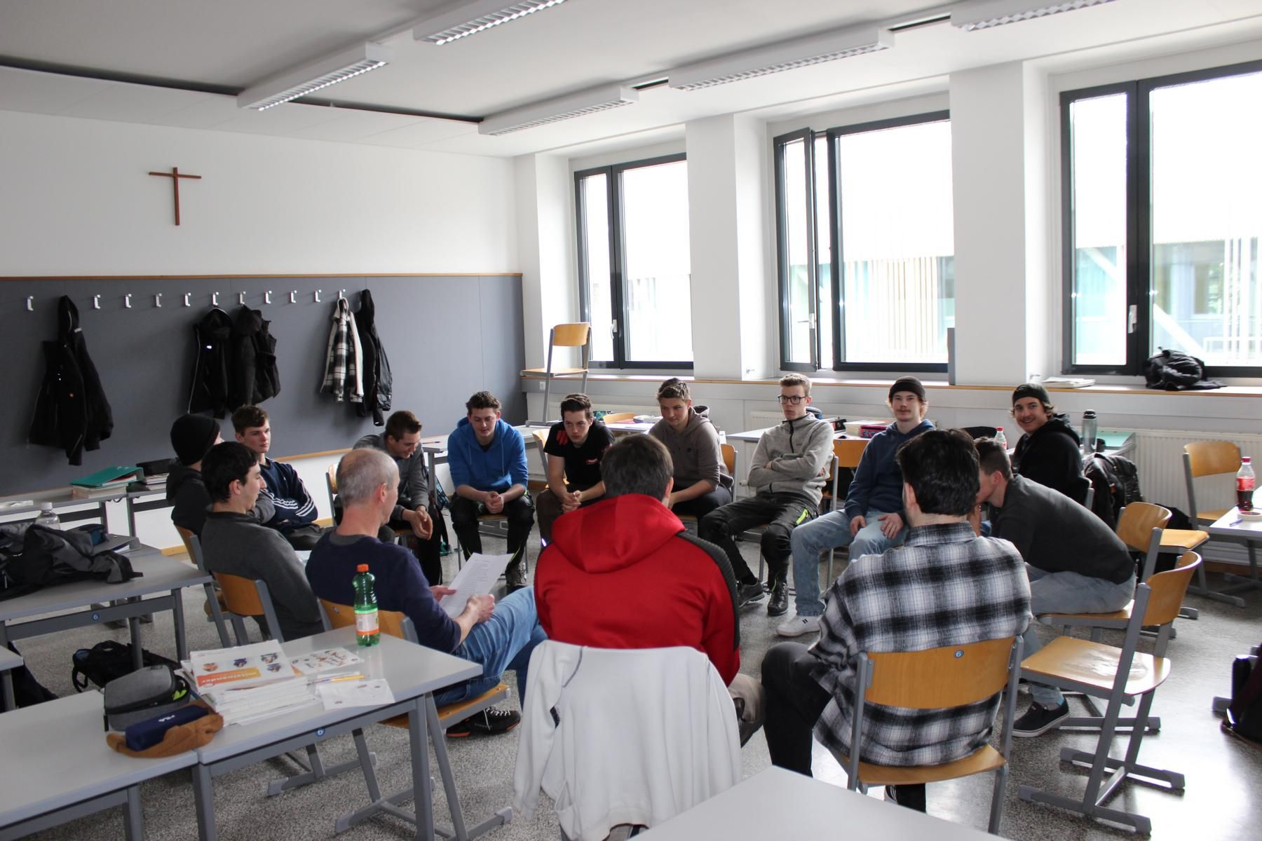In einem Workshop der M&auml;nnerberatung &bdquo;Mannsbilder&ldquo; wurden Themen rund das &bdquo;Mannsein&ldquo; besprochen.