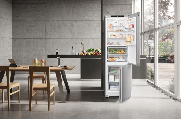 Nachhaltigkeits-Medaille f&uuml;r Liebherr Hausger&auml;te Lienz