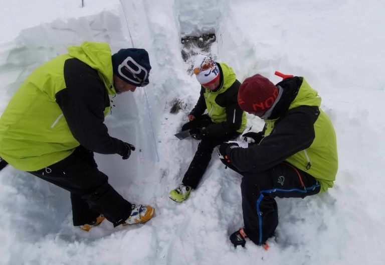 Eins&auml;tze f&uuml;r Lawinenkommission &ndash; Landes-Heli 42 Mal in Osttirol