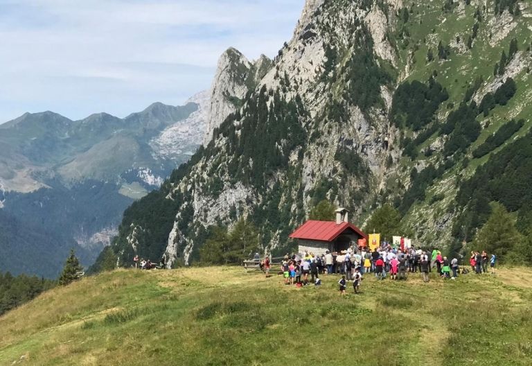 Gedenkfeier 80 Jahre nach Bluttat auf der Promos Alm