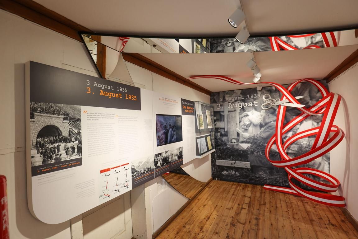 Ausstellung Bau der Stra&szlig;e