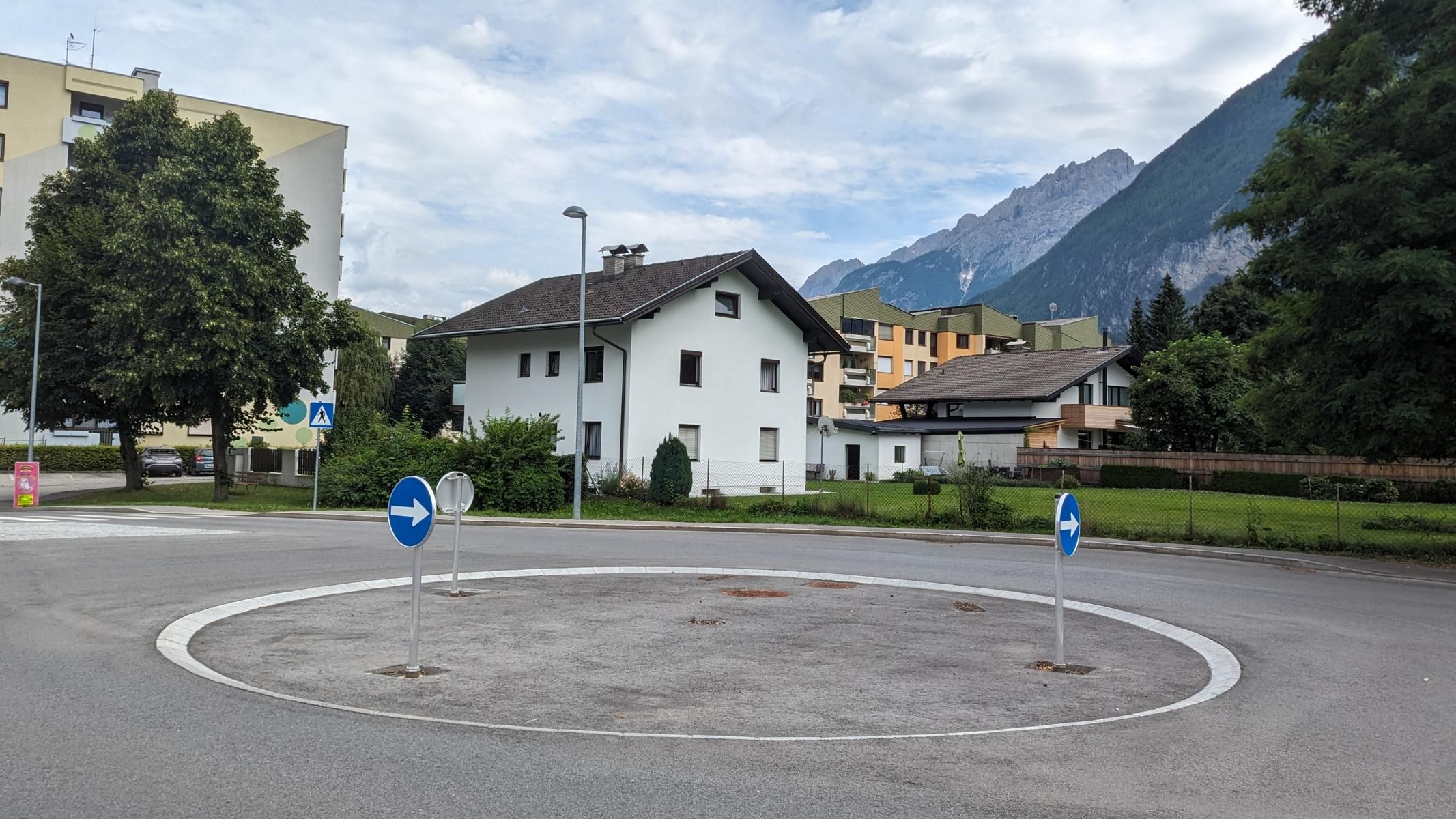 Der Bauzaun in der Mitte ist weg. Foto: Knorr