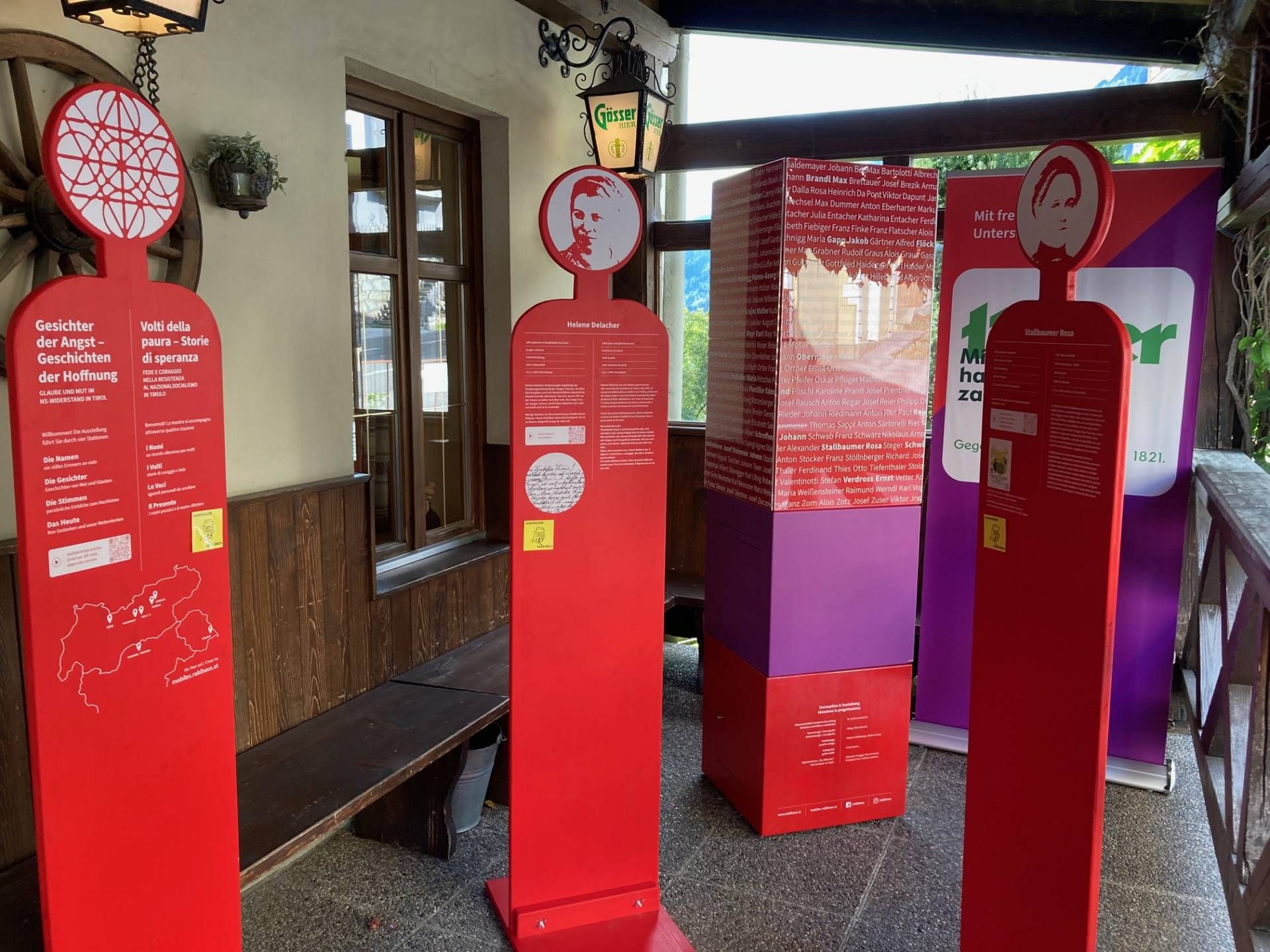 Auch H&ouml;rstationen sind zug&auml;nglich. Foto: Stangl