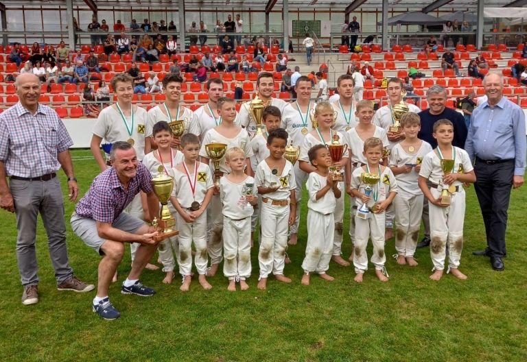 Osttiroler Ranggler verteidigen Tiroler Meistertitel