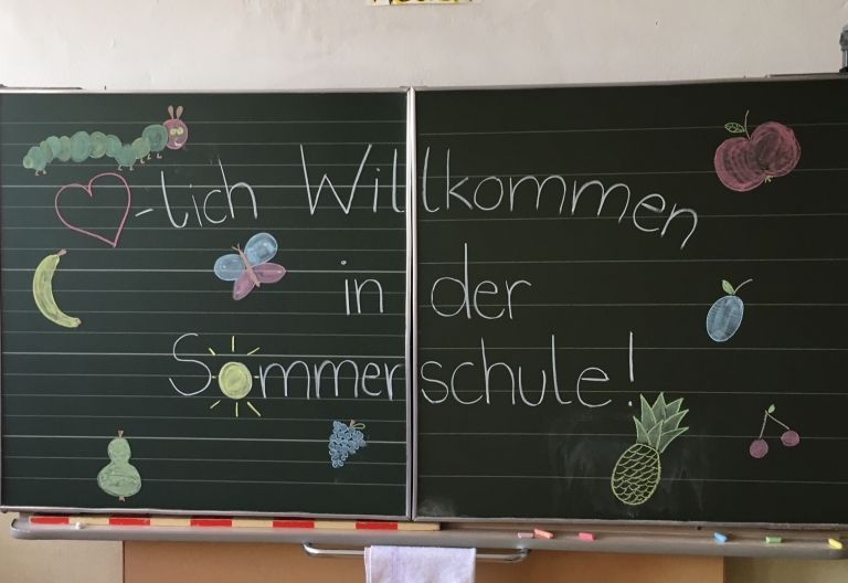 Lernen und Spielen in der Sommerschule