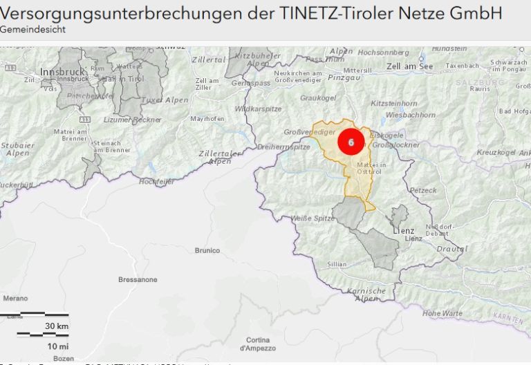 Stromausfall wegen umgest&uuml;rzter B&auml;ume, Tinetz im Einsatz