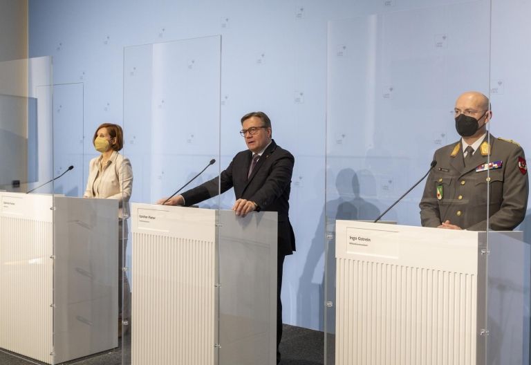 Land Tirol setzt Ukraine-Sonderstab ein