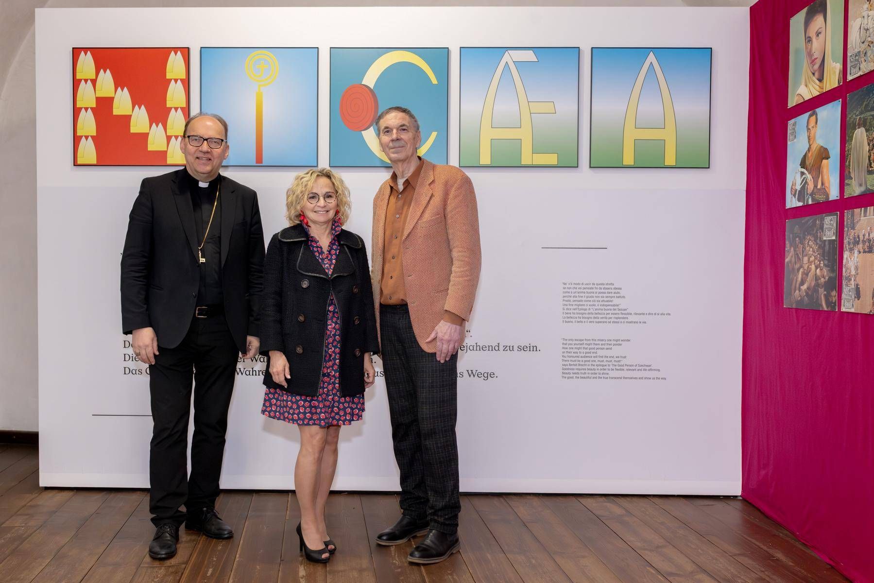 Bischof Hermann Glettler, B&uuml;rgermeisterin Elisabeth Blanik, Kurator Hubert Salden. Foto: Brunner images