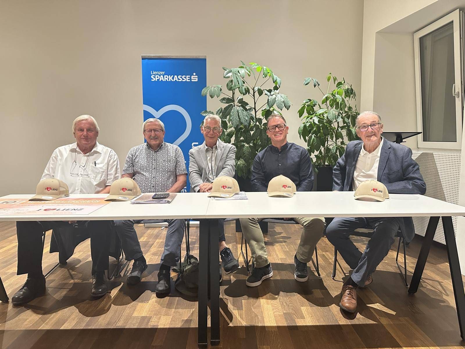Jahrzehnte gemeinsam f&uuml;r den City-Ring: Der scheidende Vorstand mit (v. l.) Franz Robitsch, Werner Dobnig, Franz Bodner und Werner Schmied.