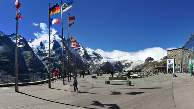 Durchstich auf der Gro&szlig;glockner-Hochalpenstra&szlig;e am Montag