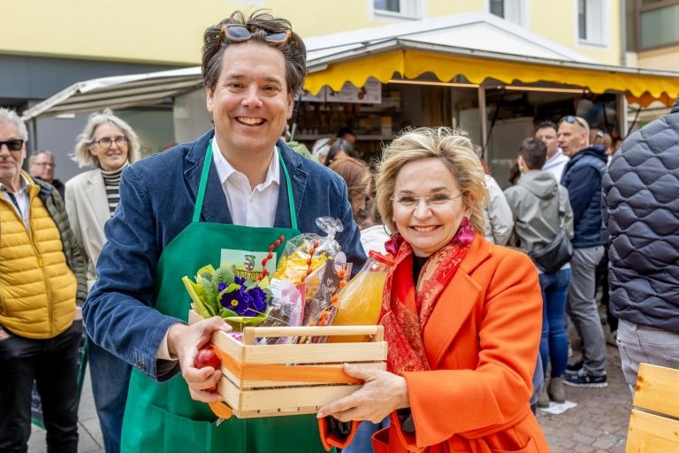 Eierpecken am Stadtmarkt ist seit 20 Jahren Tradition