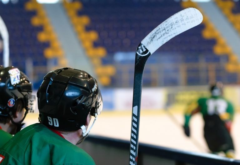 Amateur-Eishockeyteams m&uuml;ssen auf Saisonstart warten