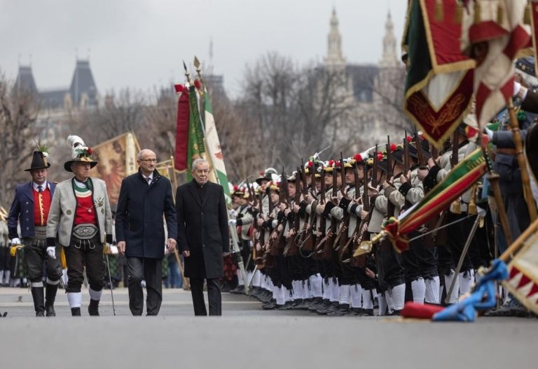 Starker Tiroler Auftritt bei Pr&auml;sidenten-Angelobung in Wien